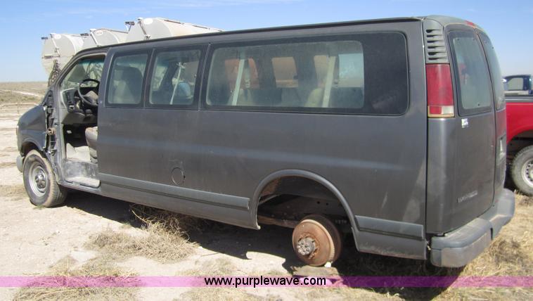 image for item 6460 2000 Chevrolet Express G3500 van