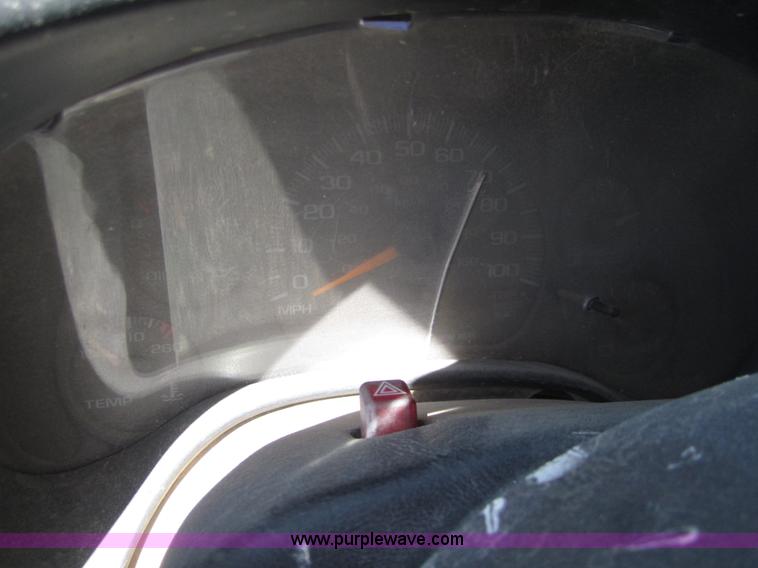 image for item 6460 2000 Chevrolet Express G3500 van