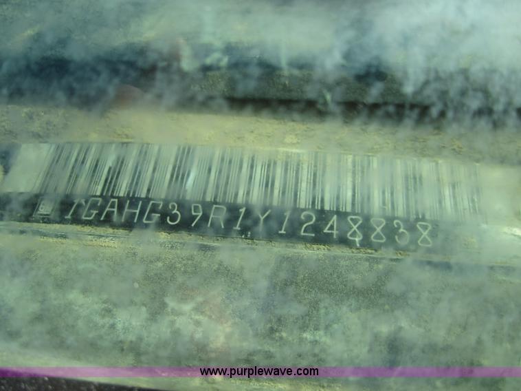 image for item 6460 2000 Chevrolet Express G3500 van