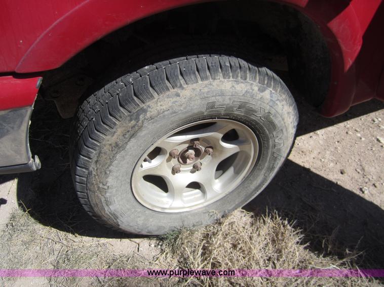 image for item 6461 1998 Ford F150 Supercab pickup truck