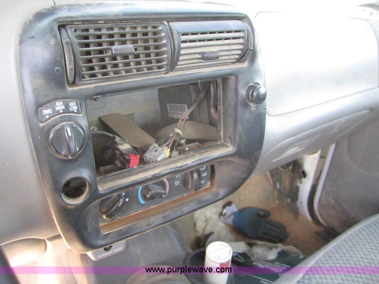 image for item 6463 1999 Ford Ranger pickup truck