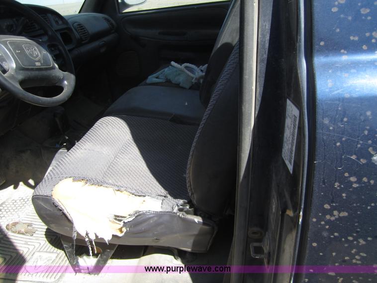 image for item 6464 2001 Dodge Ram 1500 pickup truck