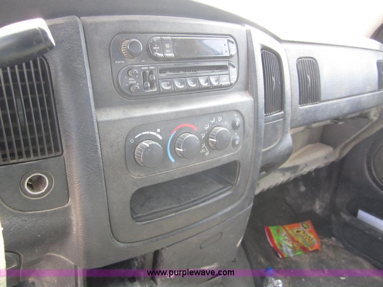 image for item 6466 2002 Dodge Ram 1500 SLT quad cab pickup truck