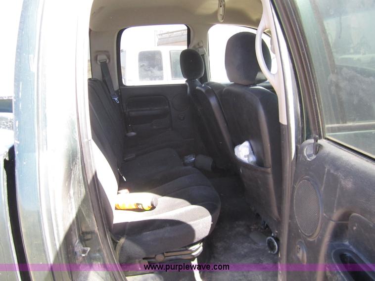 image for item 6466 2002 Dodge Ram 1500 SLT quad cab pickup truck