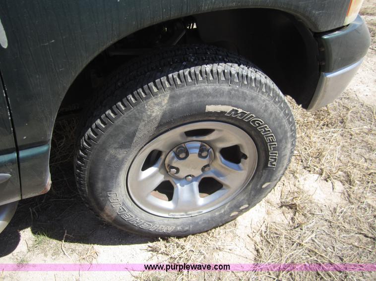 image for item 6466 2002 Dodge Ram 1500 SLT quad cab pickup truck