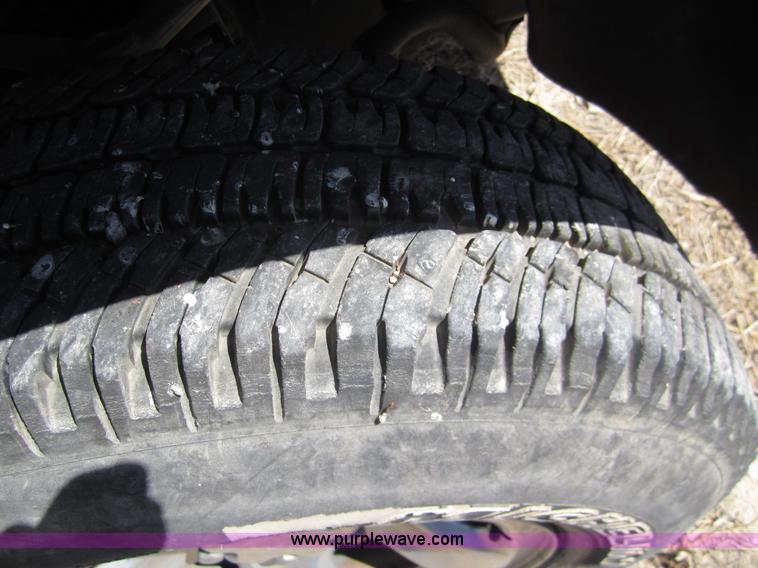 image for item 6466 2002 Dodge Ram 1500 SLT quad cab pickup truck