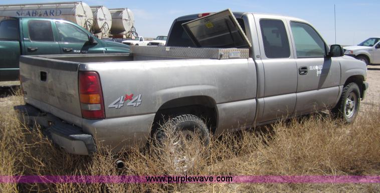 image for item 6467 2000 Chevrolet Silverado K1500 extended cab pickup truck