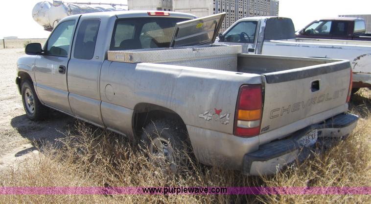 image for item 6467 2000 Chevrolet Silverado K1500 extended cab pickup truck