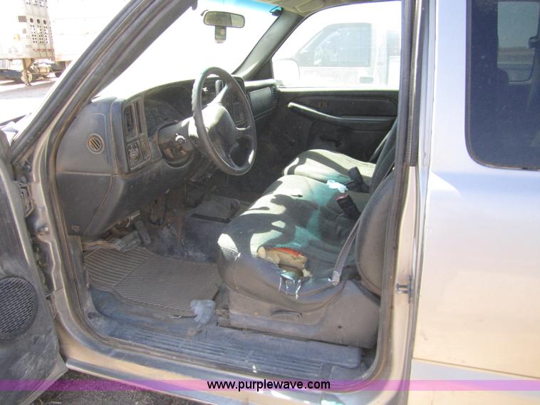 image for item 6467 2000 Chevrolet Silverado K1500 extended cab pickup truck