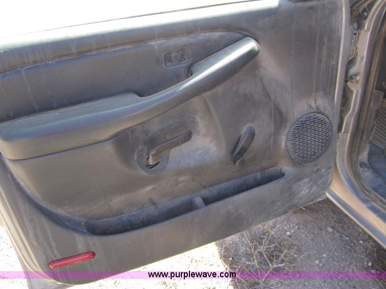 image for item 6467 2000 Chevrolet Silverado K1500 extended cab pickup truck