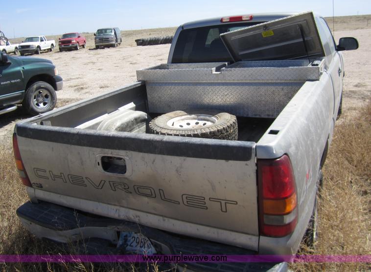 image for item 6467 2000 Chevrolet Silverado K1500 extended cab pickup truck