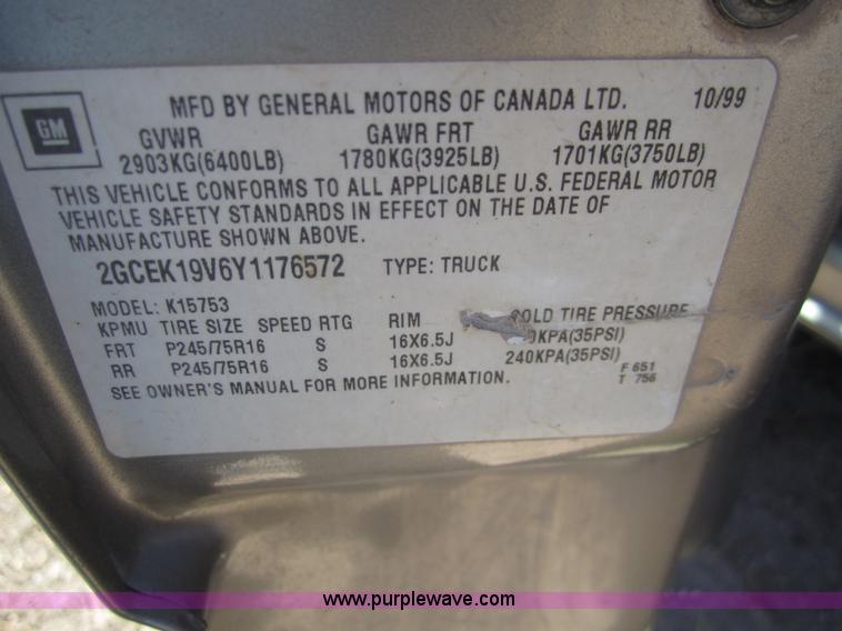 image for item 6467 2000 Chevrolet Silverado K1500 extended cab pickup truck