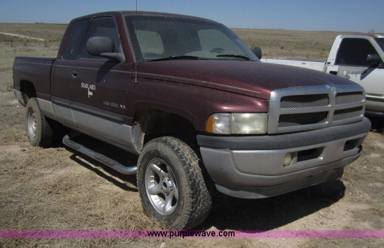 image for item 6469 2001 Dodge Ram 1500 quad cab pickup truck