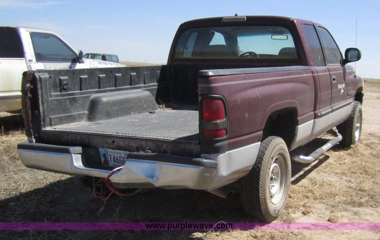 image for item 6469 2001 Dodge Ram 1500 quad cab pickup truck