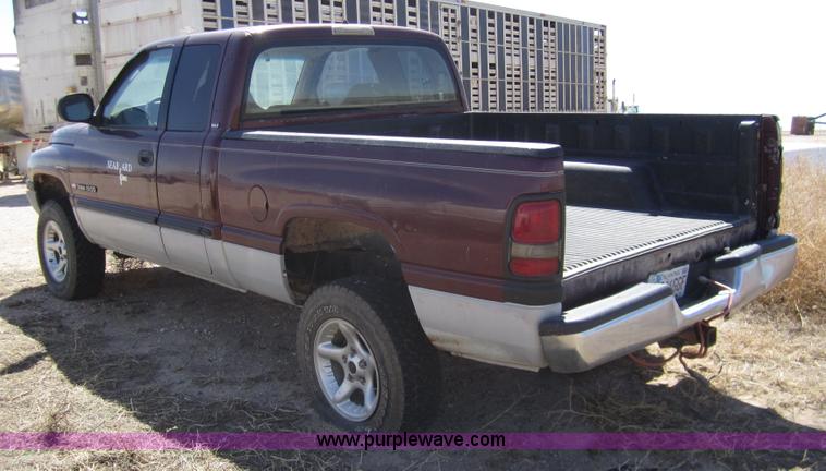 image for item 6469 2001 Dodge Ram 1500 quad cab pickup truck