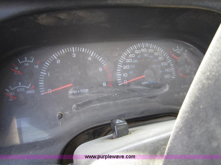 image for item 6469 2001 Dodge Ram 1500 quad cab pickup truck