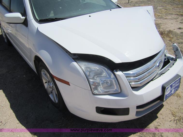 image for item 6474 2007 Ford Fusion SE