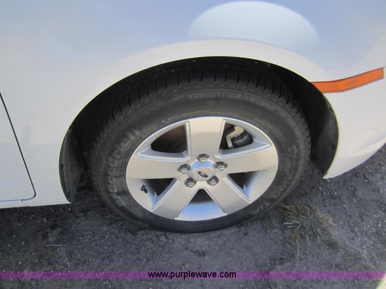 image for item 6474 2007 Ford Fusion SE