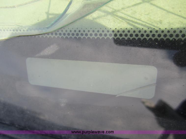 image for item 6487 2004 Ford F250 pickup truck