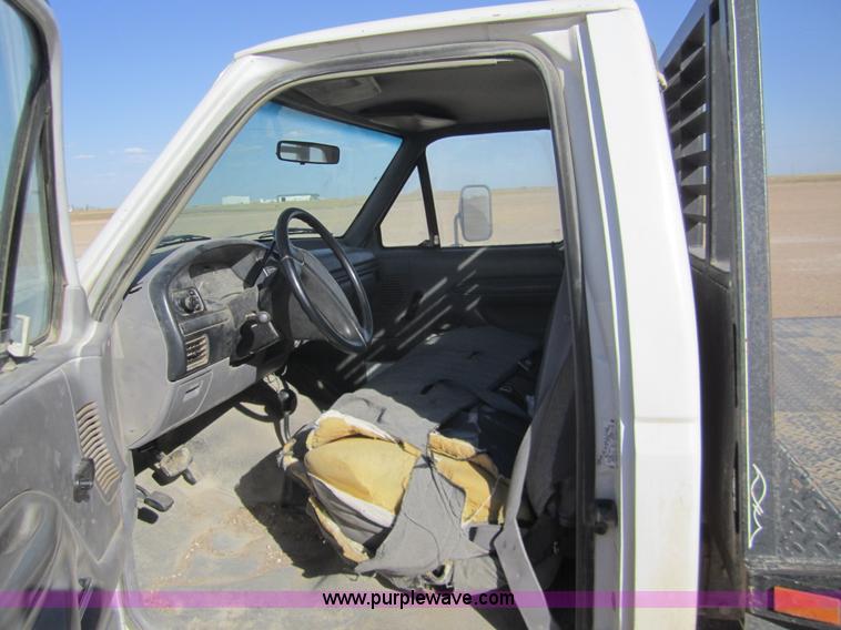 image for item 6488 1996 Ford F350 pickup truck
