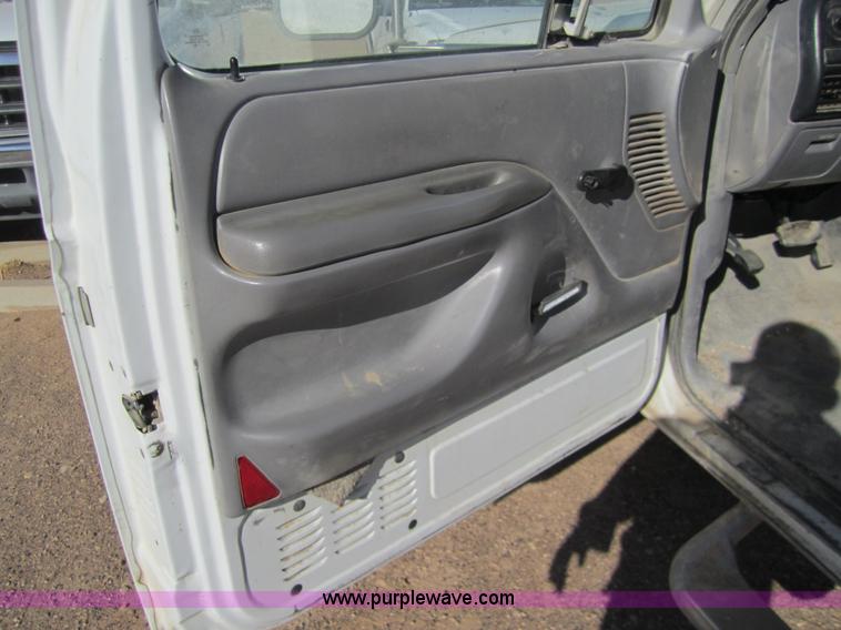 image for item 6488 1996 Ford F350 pickup truck