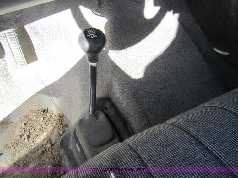 image for item 6488 1996 Ford F350 pickup truck