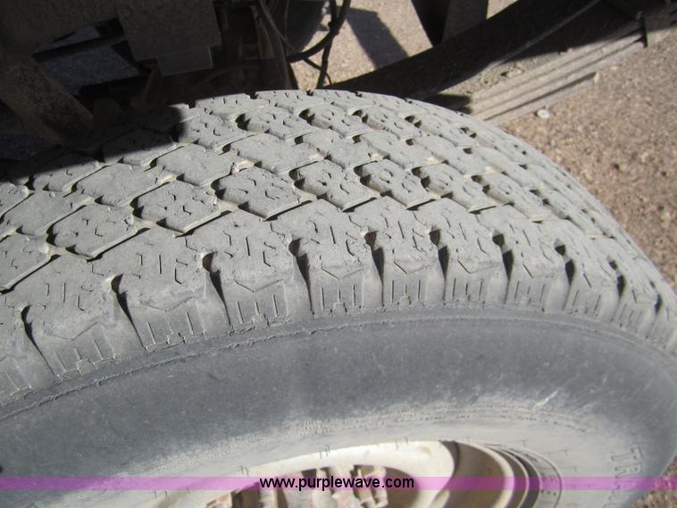 image for item 6488 1996 Ford F350 pickup truck