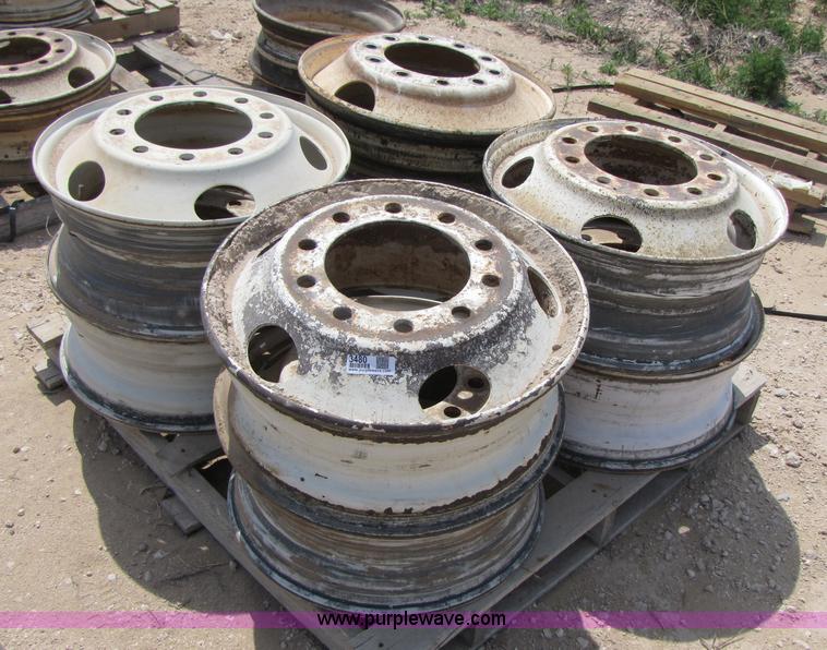 image for item 9000 (8) 22.5" truck wheels