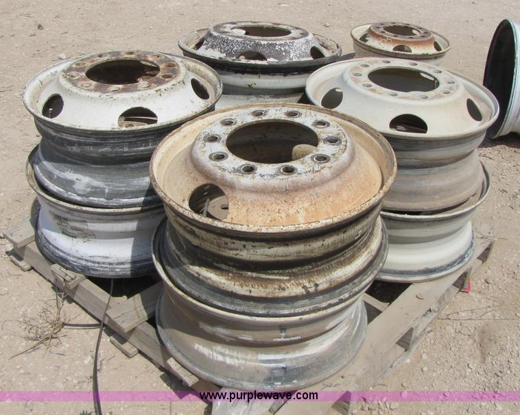 image for item 9000 (8) 22.5" truck wheels