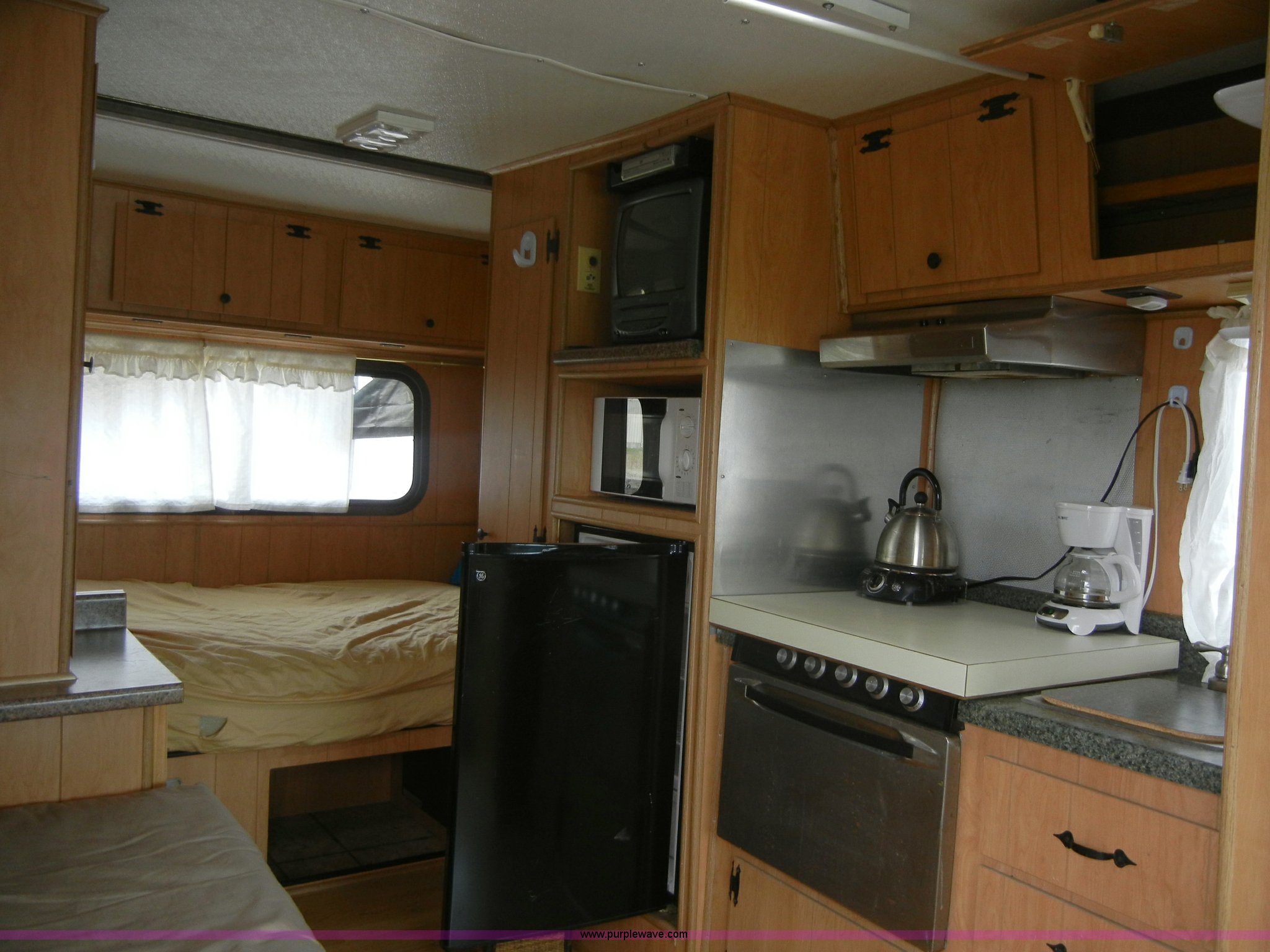1976 Winnebago Brave RV camper in Manhattan, KS Item 2365 sold