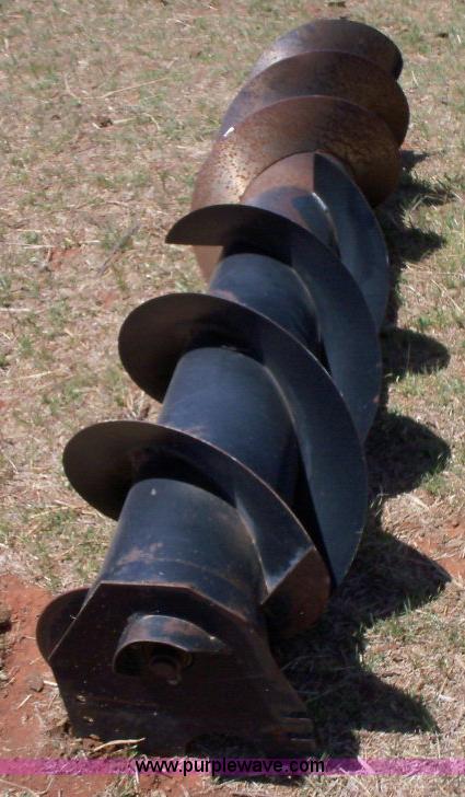 image for item 1002 1997 Mac Don 870 adapter for John Deere combine