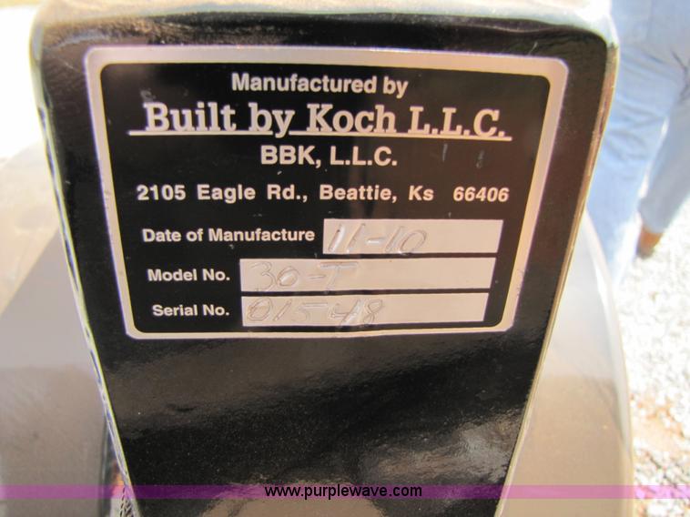 image for item 3440 2010 BBK 30-T 30' header trailer