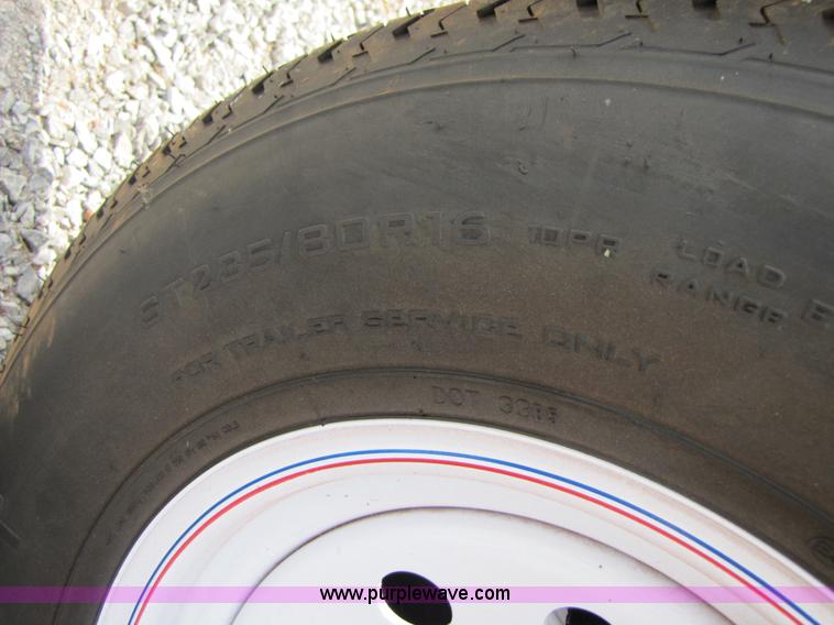 image for item 3440 2010 BBK 30-T 30' header trailer