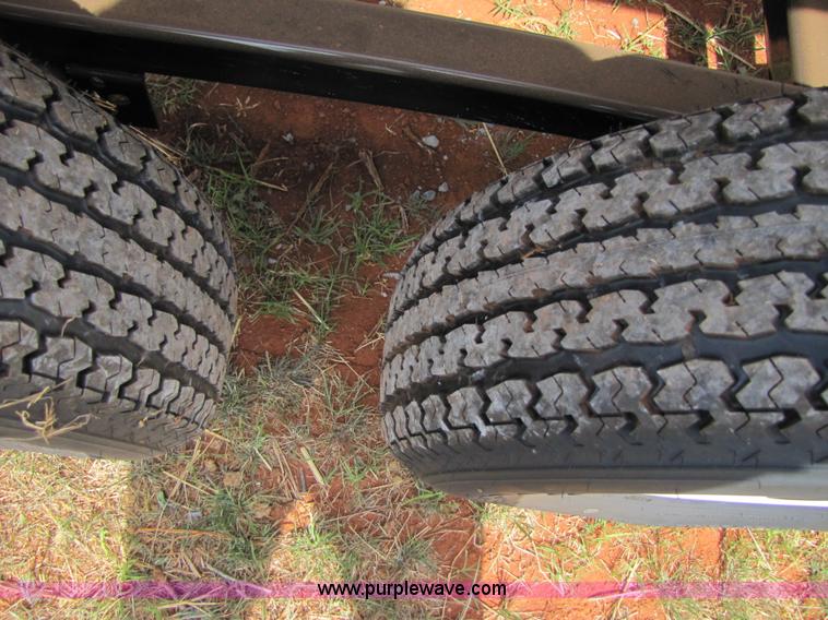 image for item 3440 2010 BBK 30-T 30' header trailer