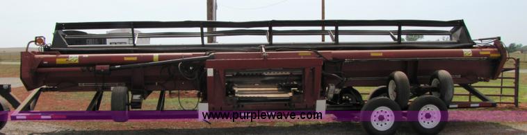 image for item 3441 1999 Case IH 1042 30' draper head