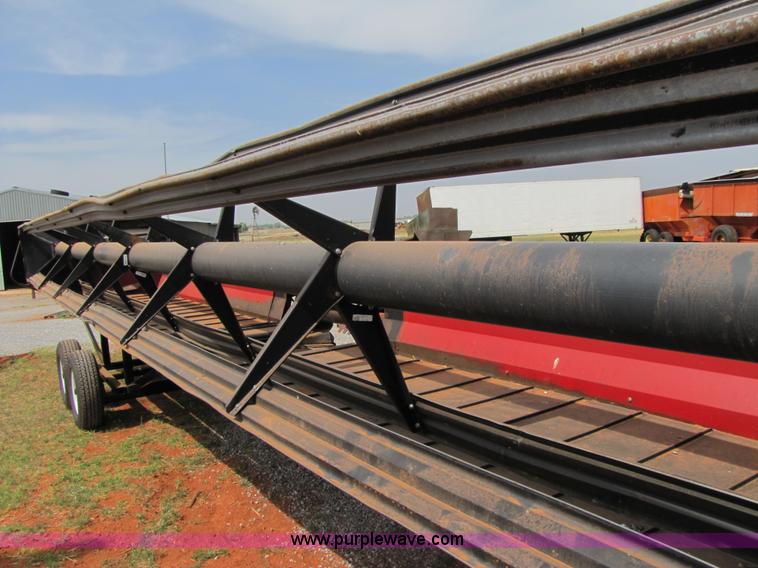 image for item 3441 1999 Case IH 1042 30' draper head