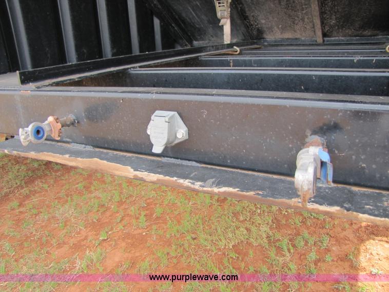 image for item 3443 2004 Shopbuilt 28.5' convertible hopper trailer