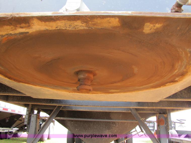 image for item 3443 2004 Shopbuilt 28.5' convertible hopper trailer