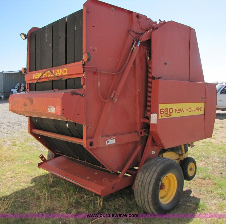 image for item 3452 1991 New Holland 660 FastNet round baler