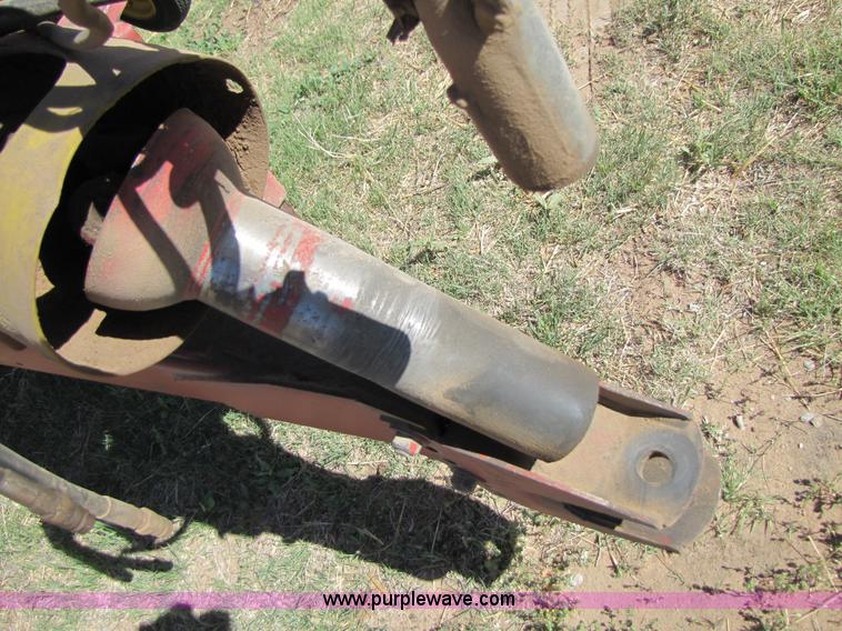 image for item 3452 1991 New Holland 660 FastNet round baler