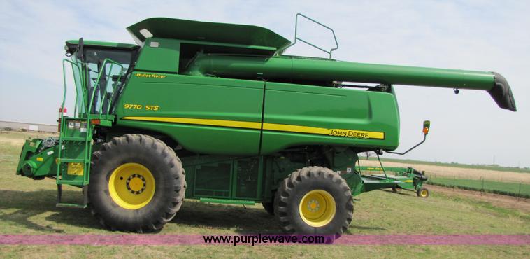image for item 3493 2008 John Deere 9770 STS combine