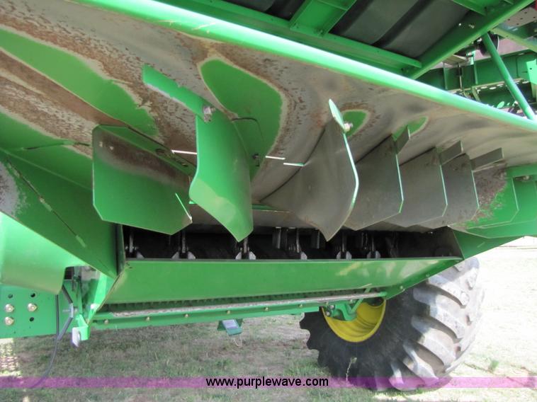 image for item 3493 2008 John Deere 9770 STS combine