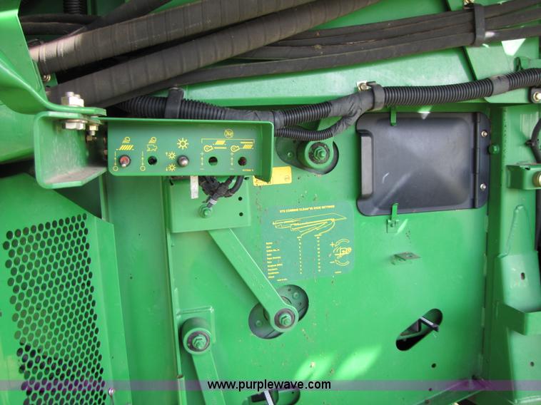 image for item 3493 2008 John Deere 9770 STS combine