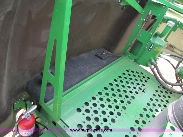 image for item 3493 2008 John Deere 9770 STS combine