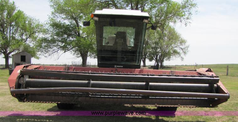image for item 3494 1991 Hesston 8400 self propelled swather