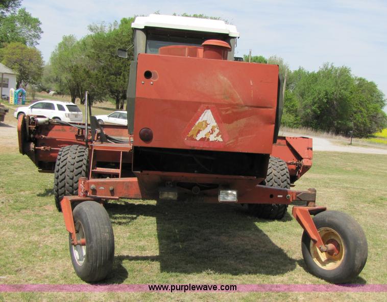 image for item 3494 1991 Hesston 8400 self propelled swather