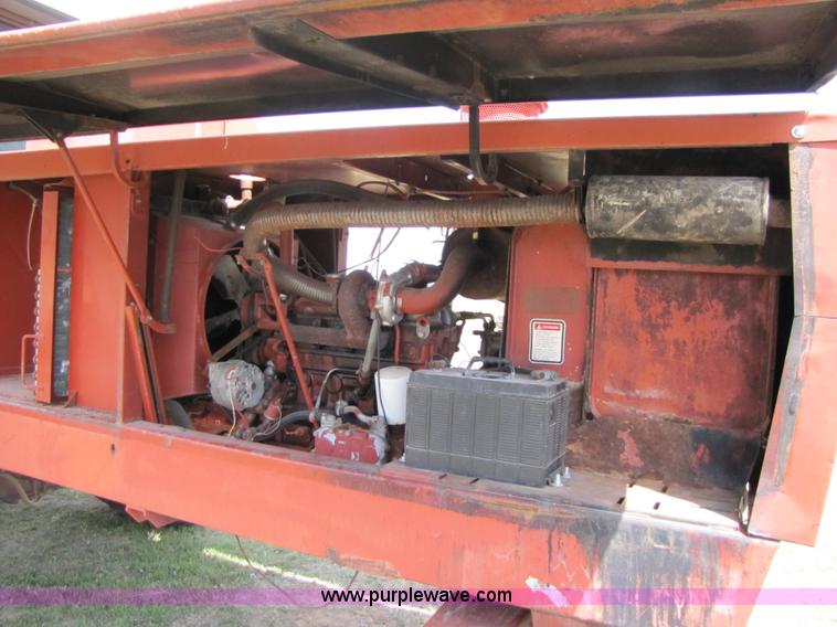 image for item 3494 1991 Hesston 8400 self propelled swather