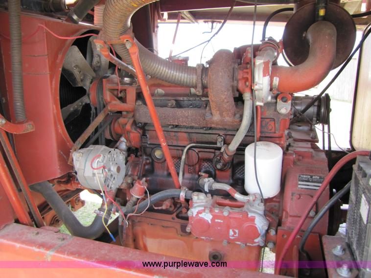 image for item 3494 1991 Hesston 8400 self propelled swather