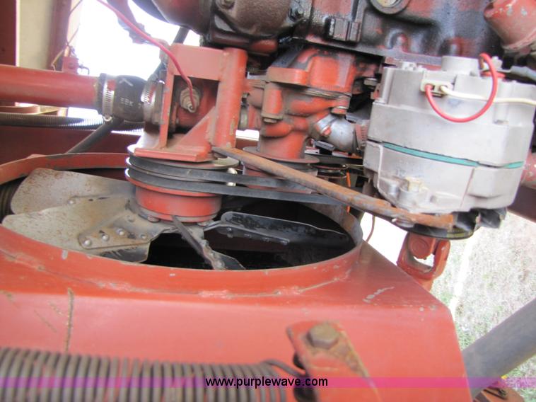 image for item 3494 1991 Hesston 8400 self propelled swather