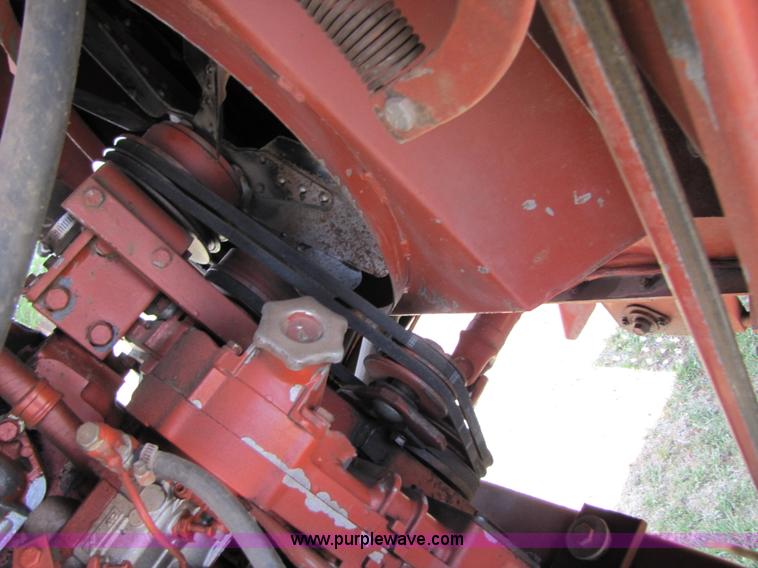 image for item 3494 1991 Hesston 8400 self propelled swather